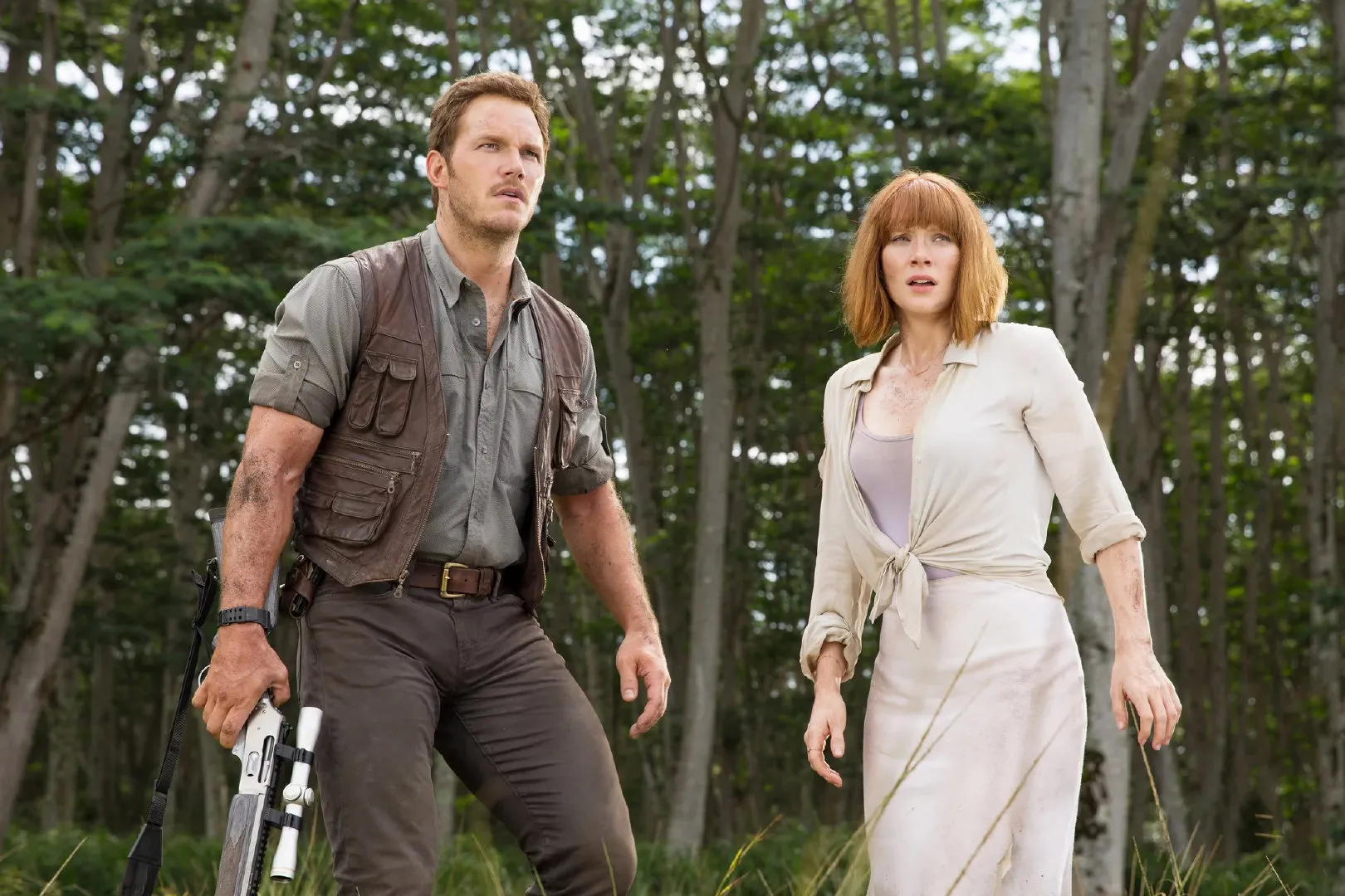 Bryce Dallas Howard talks about Chris Pratt helping her get paid in 'Jurassic World 3' | FMV6