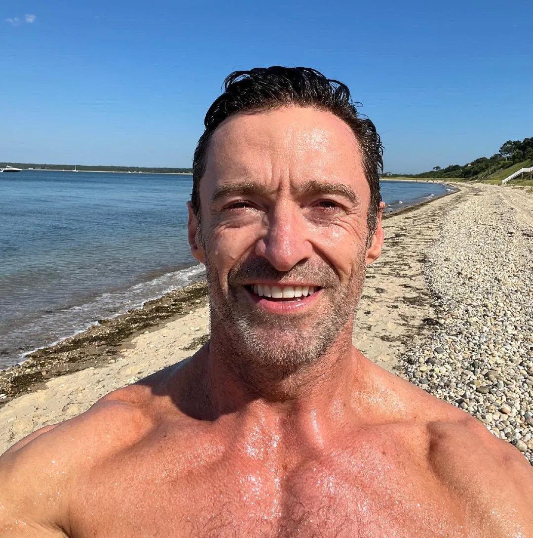 Hugh Jackman shares latest seaside vacation selfie | FMV6