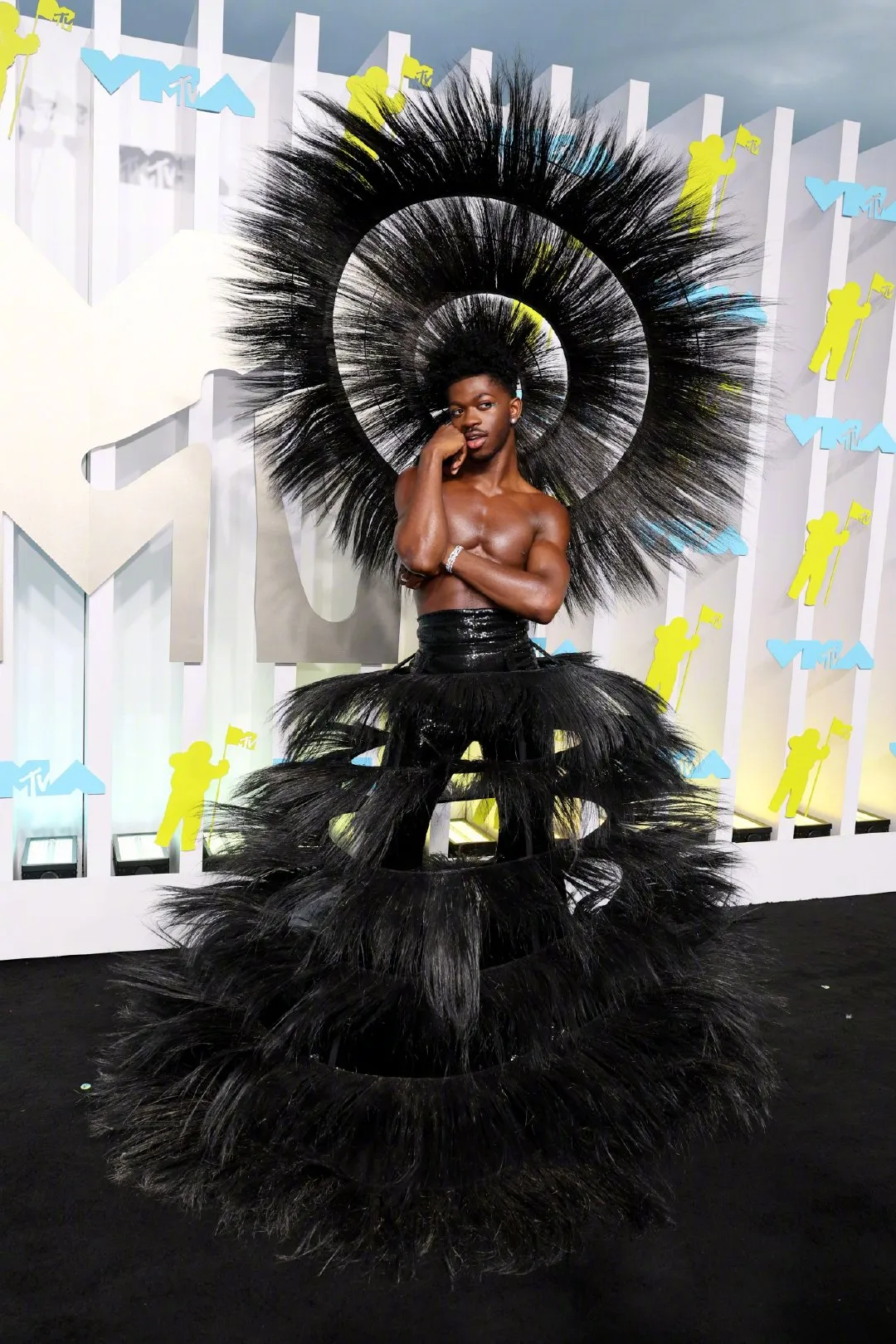 Lil Nas X on the red carpet of the 2022 MTV Video Music Awards | FMV6
