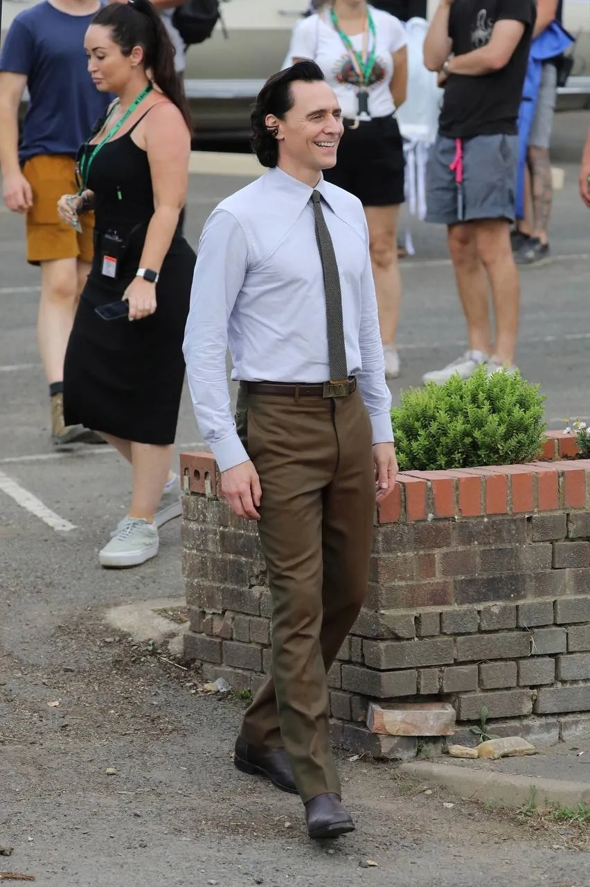 'Loki Season 2' reveals new set photos, Tom Hiddleston's smile is infectious | FMV6