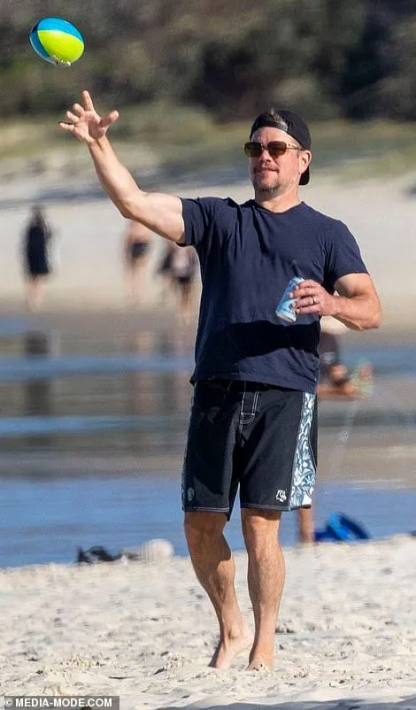 Matt Damon on holiday in Byron Bay with family and friends | FMV6