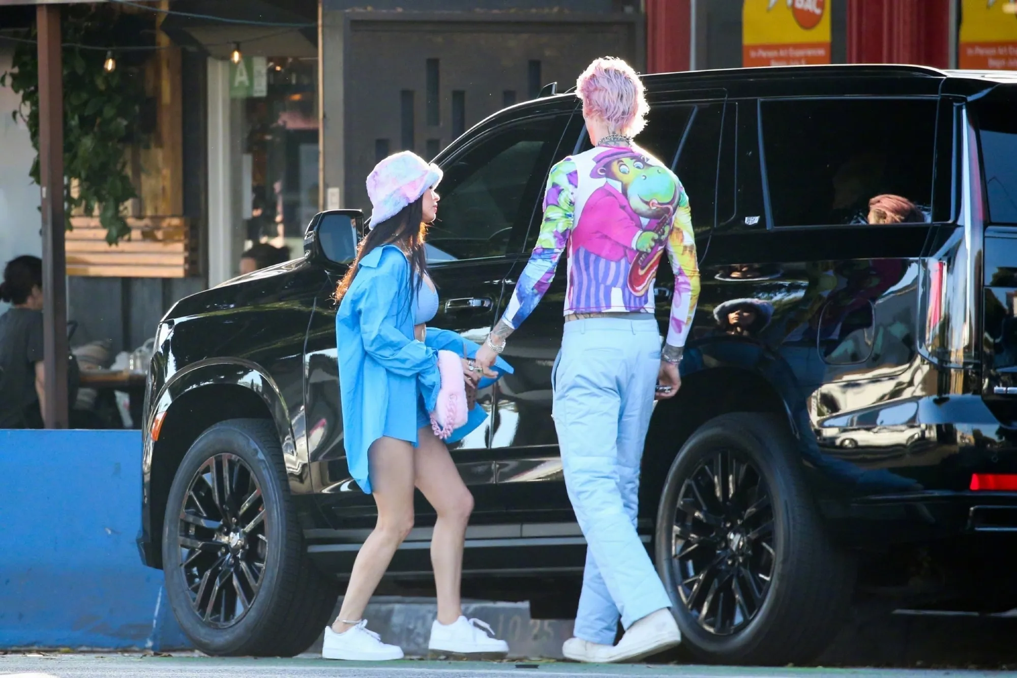 Megan Fox and Machine Gun Kelly out on the street | FMV6