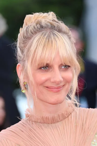 Mélanie Laurent at the opening red carpet of the 79th Venice International Film Festival | FMV6
