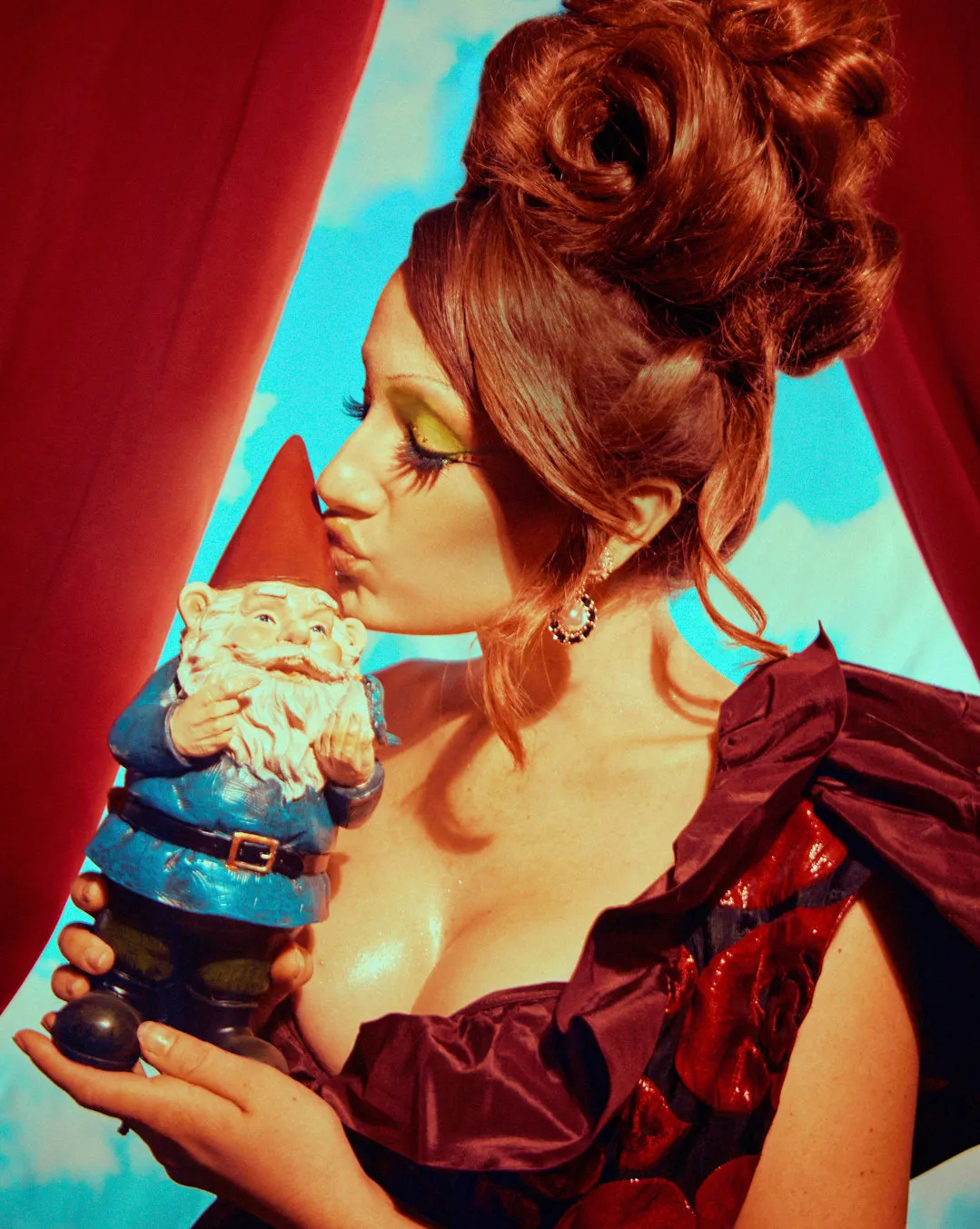 Rachel Sennott, "Polyester" magazine new photo | FMV6