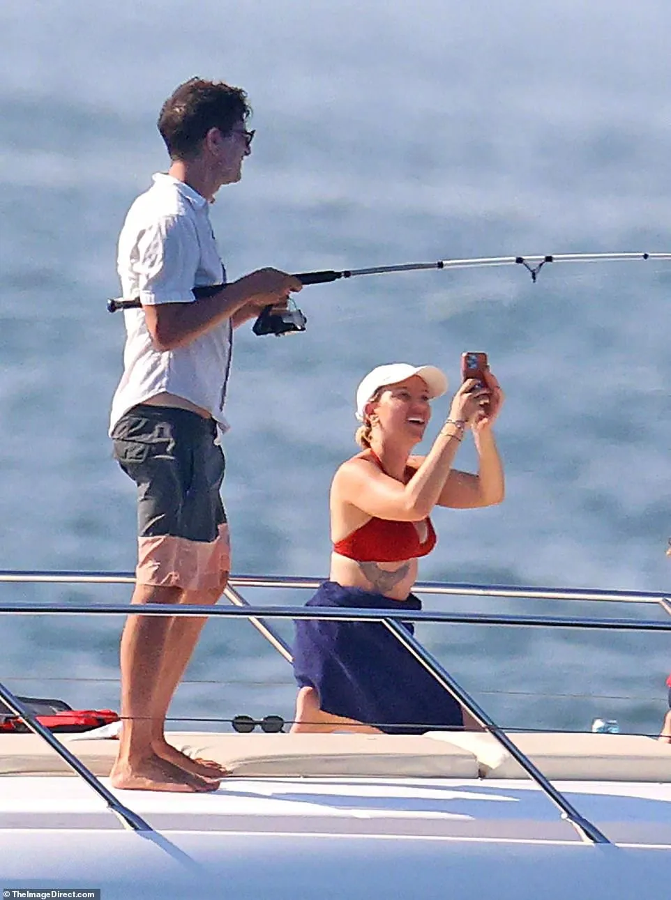 Scarlett Johansson on holiday at sea | FMV6
