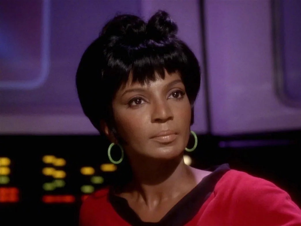 'Star Trek' 'Uhura' actor Nichelle Nichols' ashes will be sent to space | FMV6