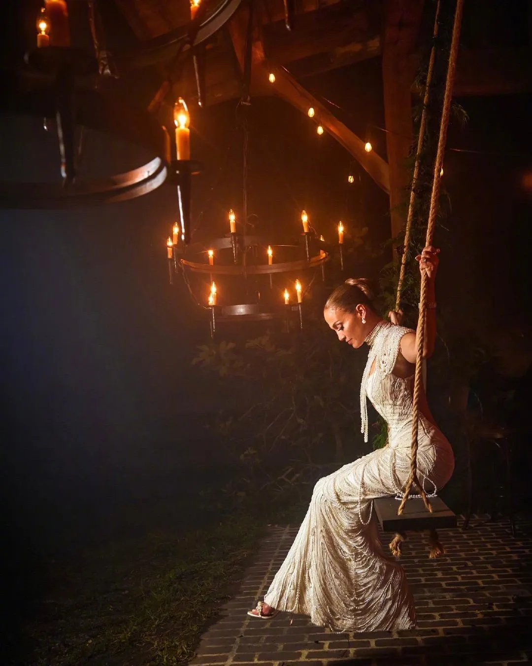  Wedding dress Jennifer Lopez wore to her wedding to Ben Affleck| FMV6