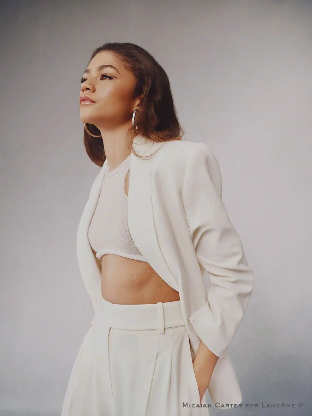 Zendaya's New Endorsement Photo | FMV6