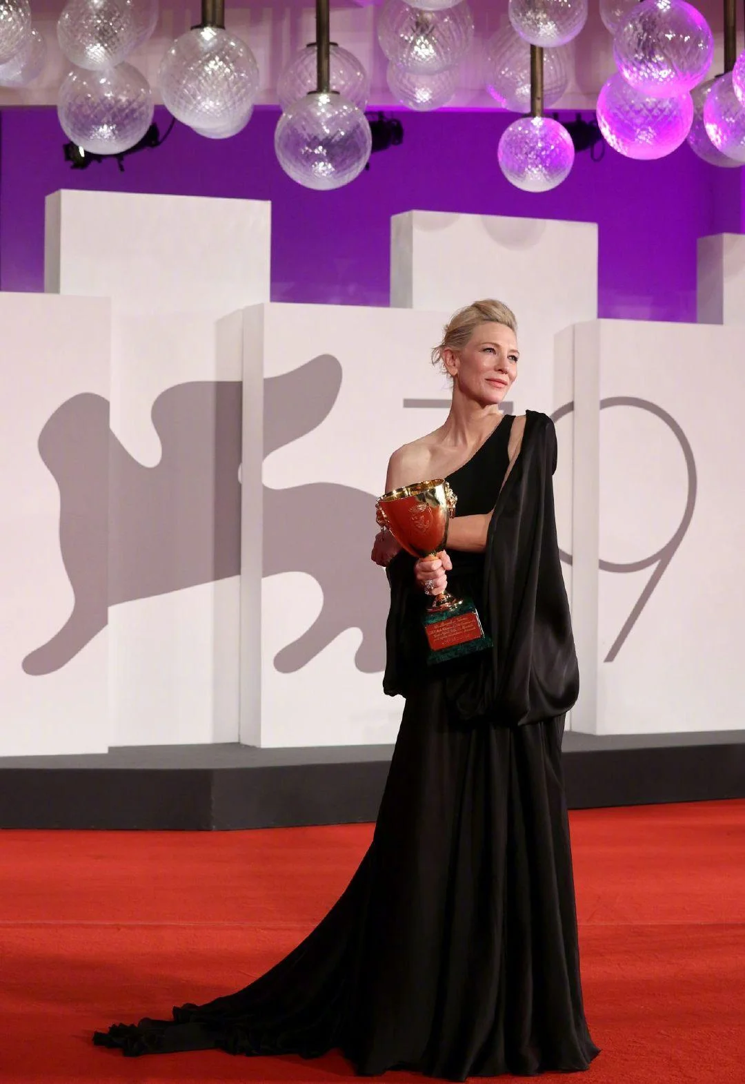 Cate Blanchett wins 2022 Venice 'Best Actress' Trophy for 'TÁR‎'