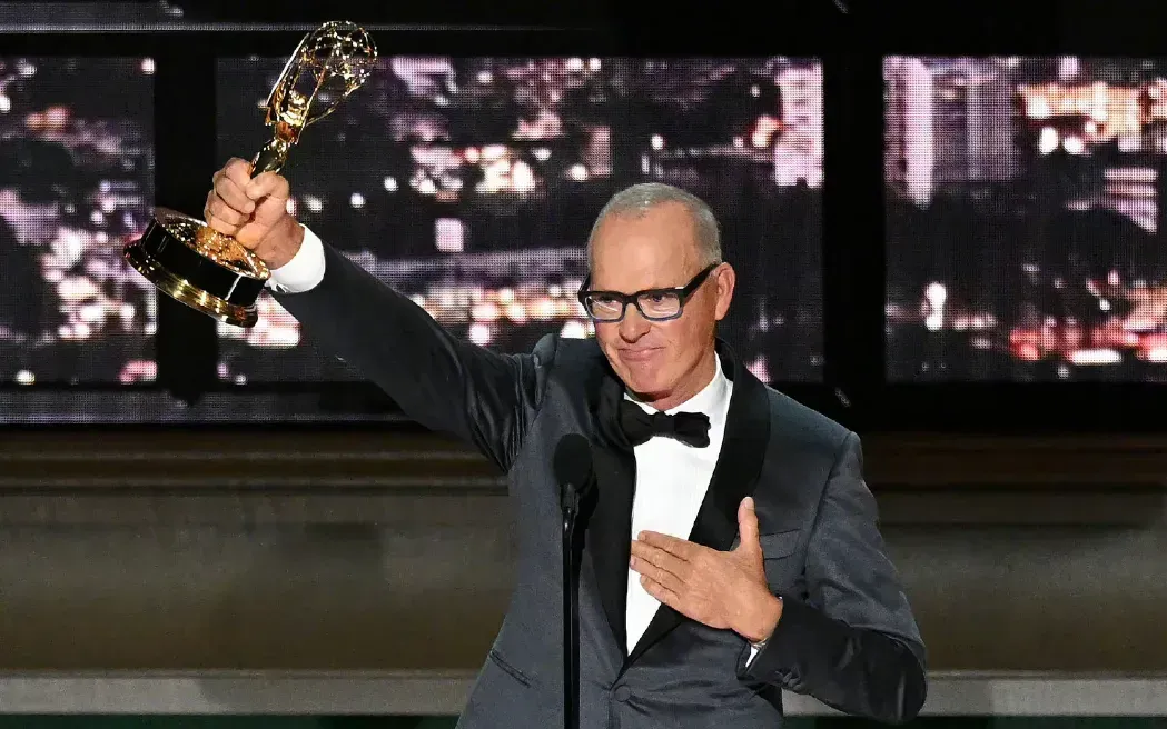 Michael Keaton wins Lead Actor in a Limited or Anthology Series or Movie for 'Dopesick' at 2022 Emmy Awards | FMV6