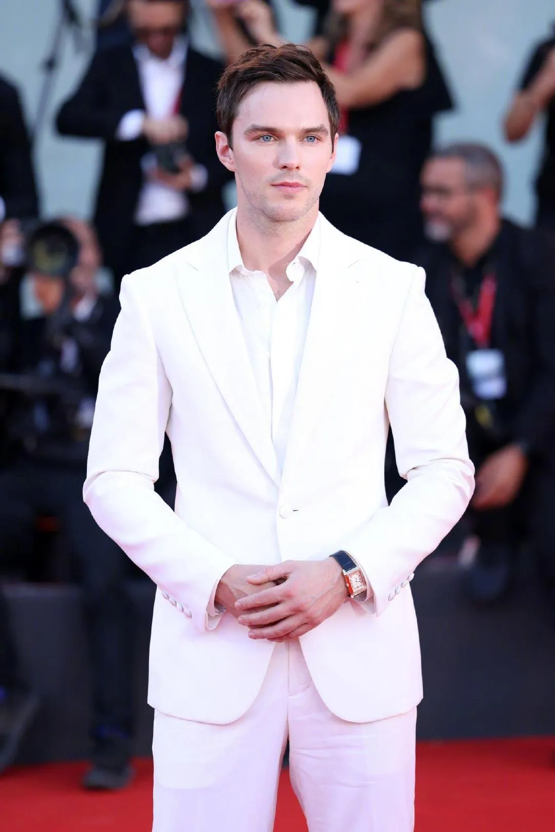Nicholas Hoult attends the premiere red carpet of 'Bones & All‎' at the 79th Venice International Film Festival | FMV6
