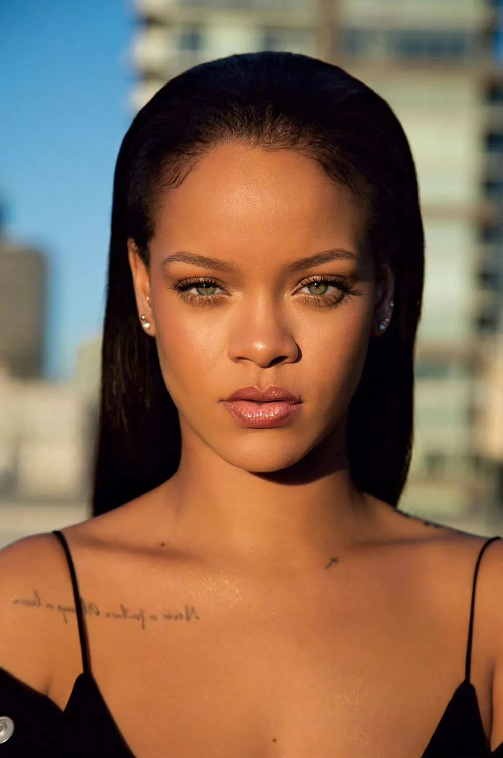 Rihanna officially announced as guest performer on next year's Super Bowl halftime show | FMV6