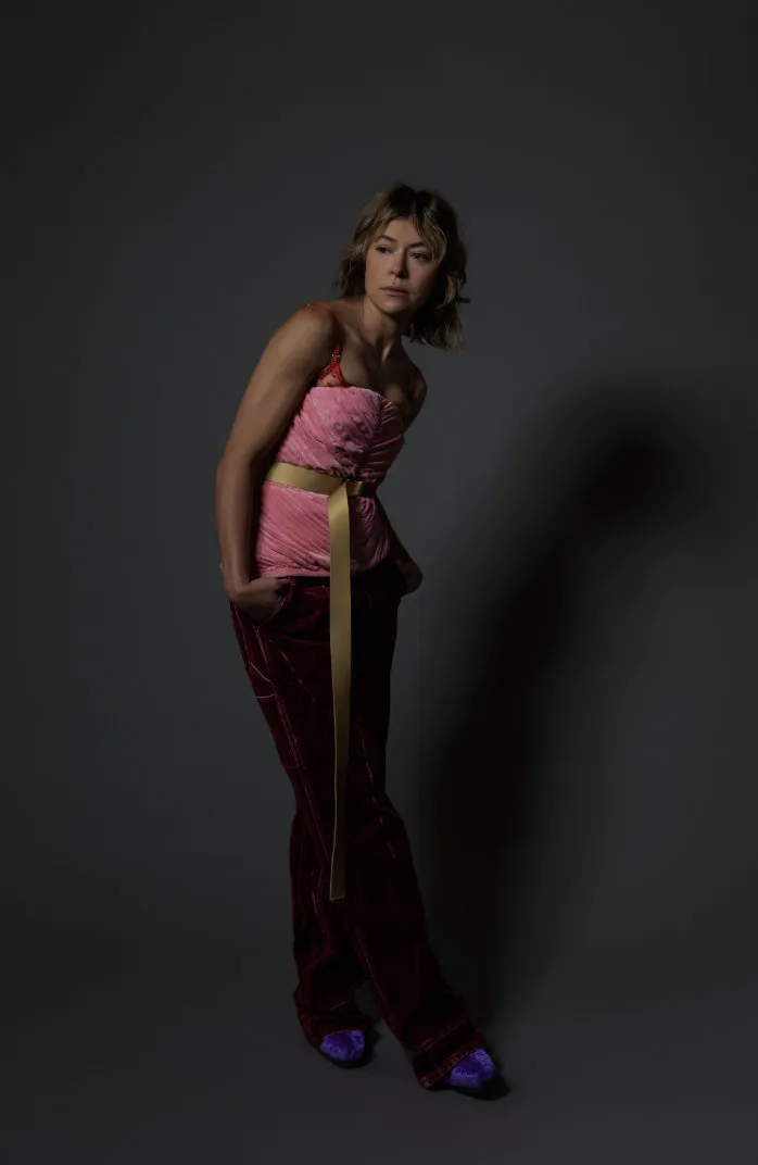 Tatiana Maslany ('She-Hulk' 'Orphan Black'), 'ContentMode' magazine fall photo shoot | FMV6