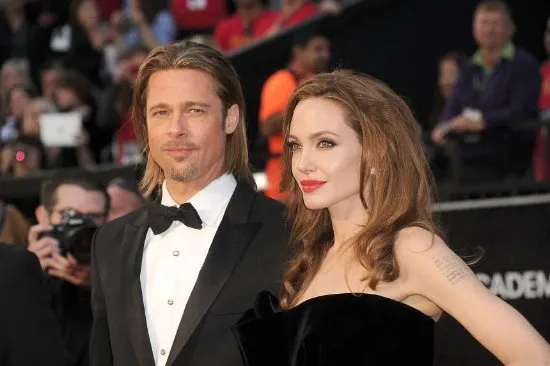 Angelina Jolie again accuses Brad Pitt of spanking children | FMV6