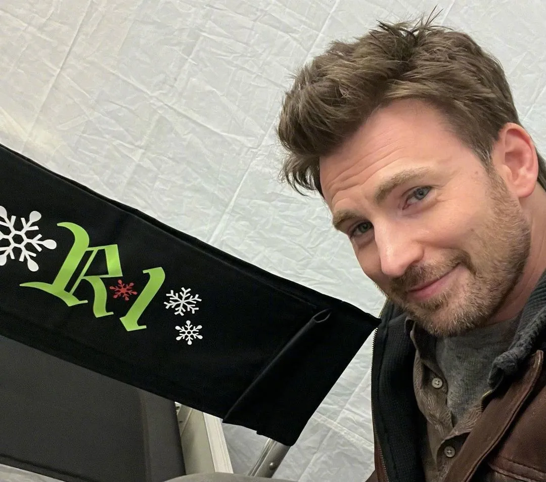 Chris Evans shares a selfie he took on the set of 'Red One‎' | FMV6