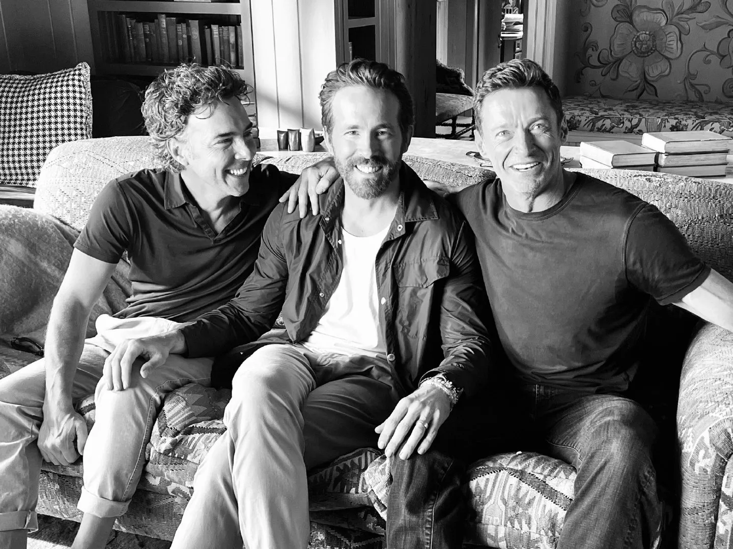 "Deadpool 3" crew Ryan Reynolds, Hugh Jackman, Shawn Levy offline fun gathering | FMV6