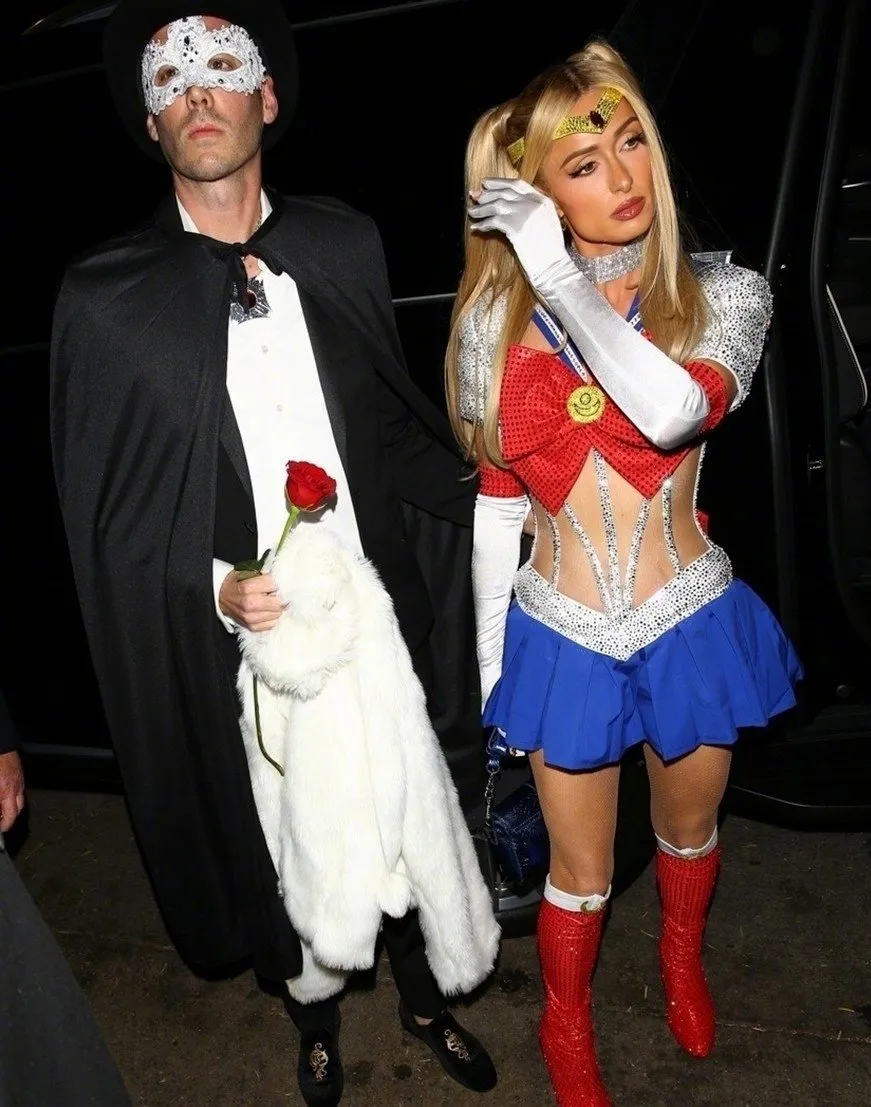 Paris Whitney Hilton dressed as Sailor Moon, husband Carter Reum dressed as Chiba Mamoru | FMV6