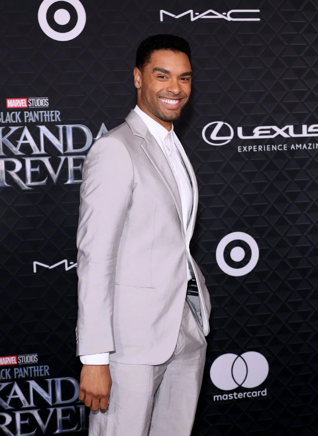 Regé-Jean Page attends the world premiere of 'Black Panther 2' | FMV6