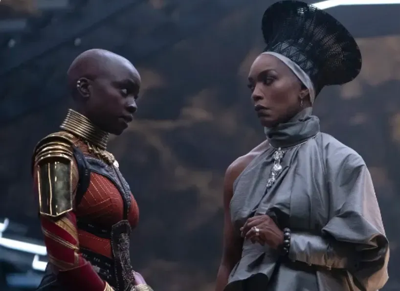 Why does Marvel let women carry the movie "Black Panther: Wakanda Forever"? | FMV6