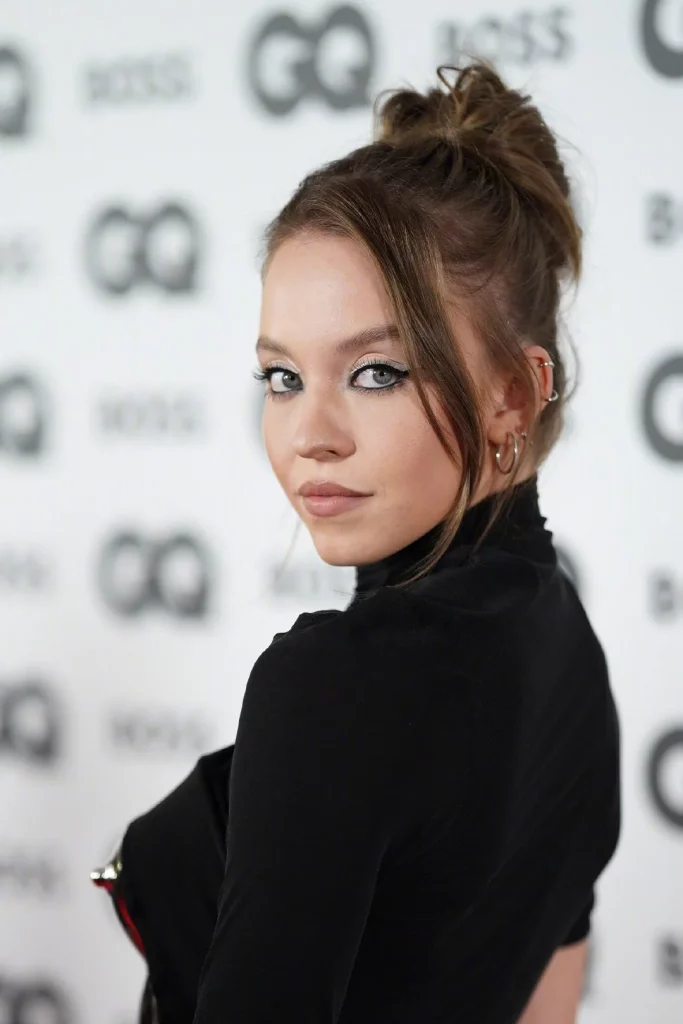 Sydney Sweeney attends the GQ Men of the Year Awards | FMV6