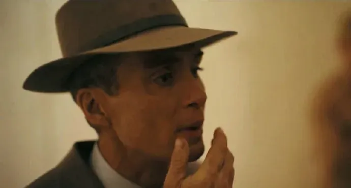 'Oppenheimer': The conflicted face of J. Robert Oppenheimer, played by Cillian Murphy | FMV6