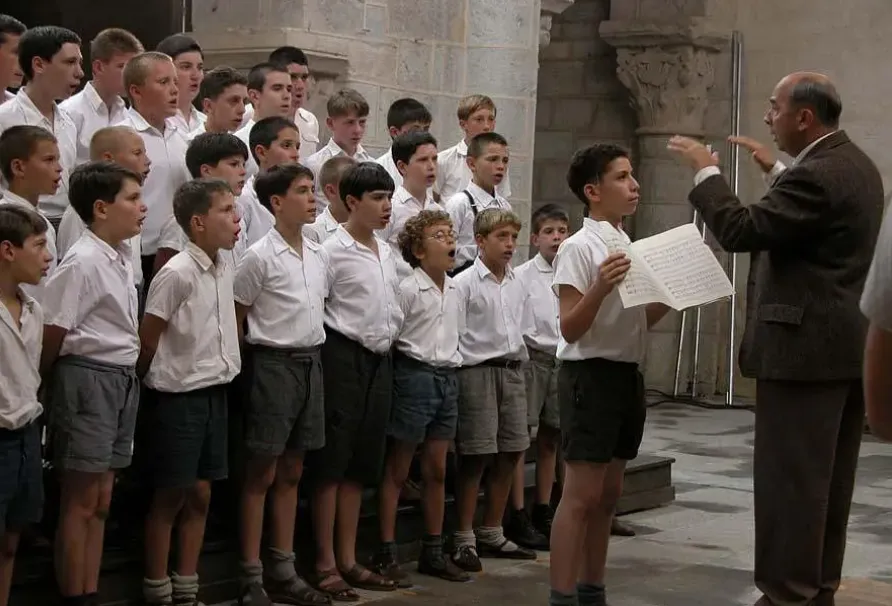 'The Chorus' Rebview: A film that speaks the true meaning of education, music can change lives | FMV6