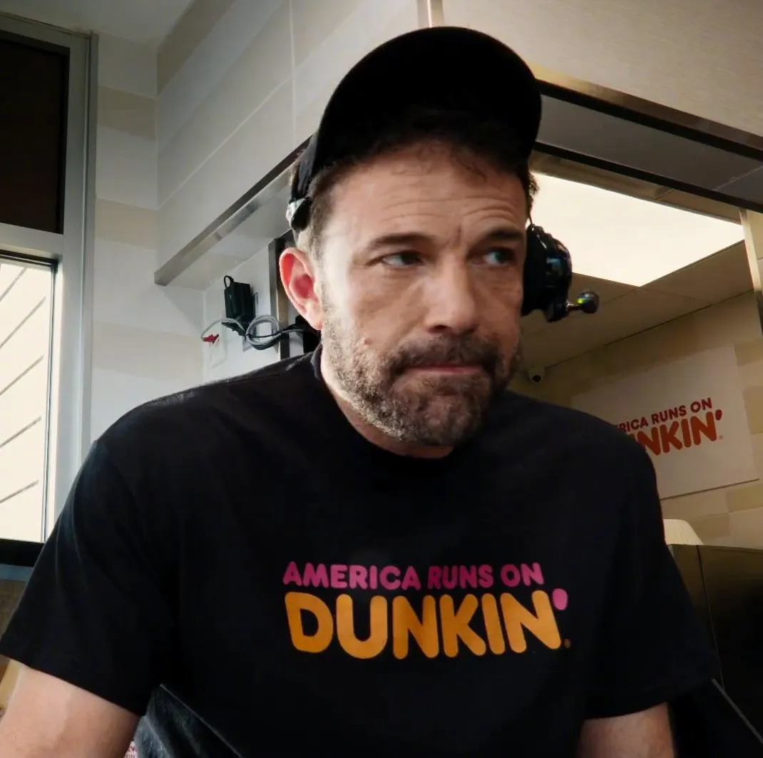 A busy Ben Affleck at the 2023 Super Bowl | FMV6