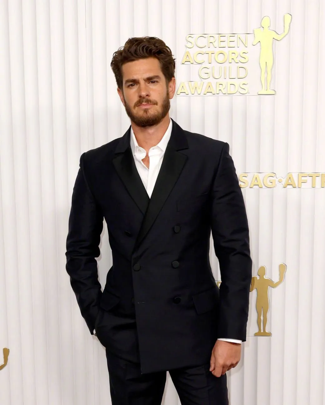 Andrew Garfield attends 2023 Screen Actors Guild Awards red carpet | FMV6