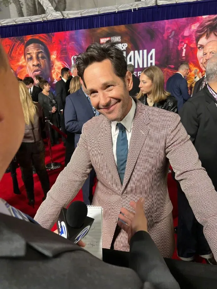 'Ant-Man' Paul Rudd Red Carpet Photos from the World Premiere of Marvel's 'Ant-Man and the Wasp: Quantumania' | FMV6