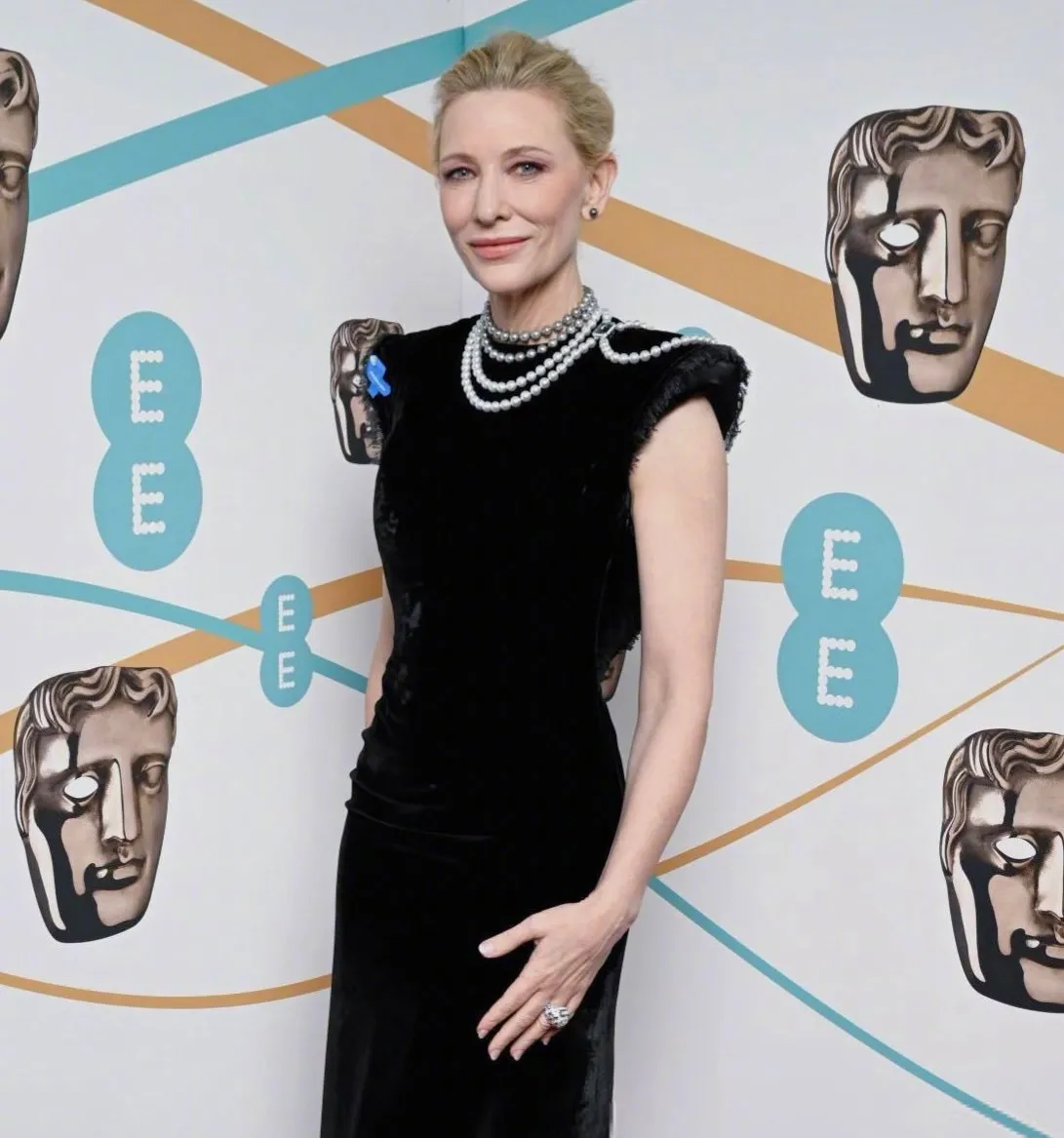 Cate Blanchett attends 2023 British Academy Film Awards red carpet | FMV6