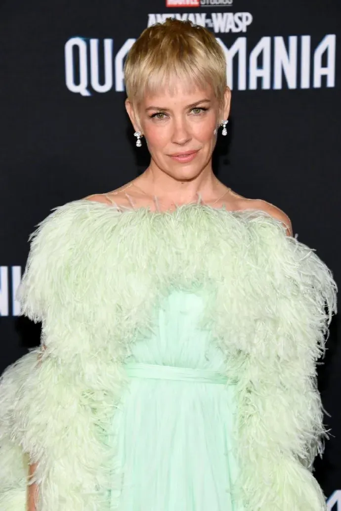 Evangeline Lilly Red Carpet Photos from the World Premiere of Marvel's 'Ant-Man and the Wasp: Quantumania' | FMV6