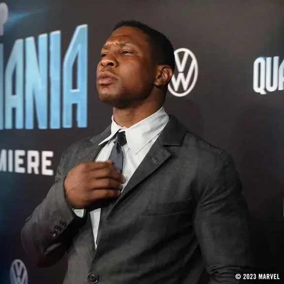 Jonathan Majors Red Carpet Photos from the World Premiere of Marvel's 'Ant-Man and the Wasp: Quantumania' | FMV6