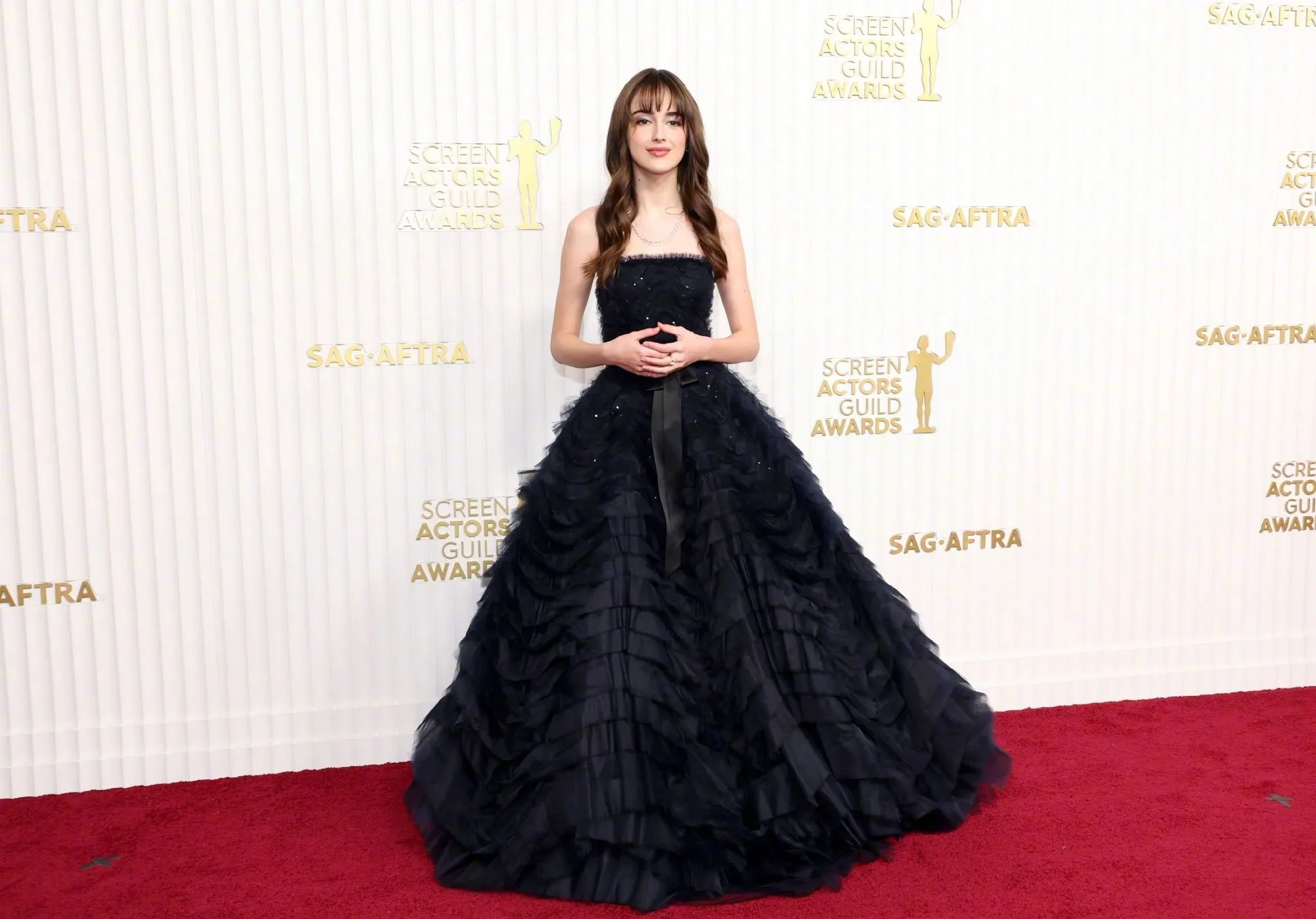 Julia Butters attends 2023 Screen Actors Guild Awards red carpet | FMV6